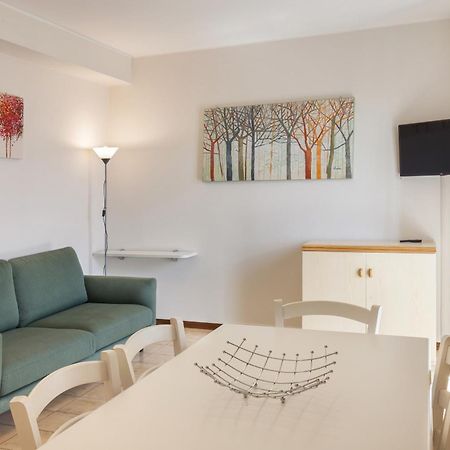 Apartment Rosa Bourbon Lazise Exterior photo